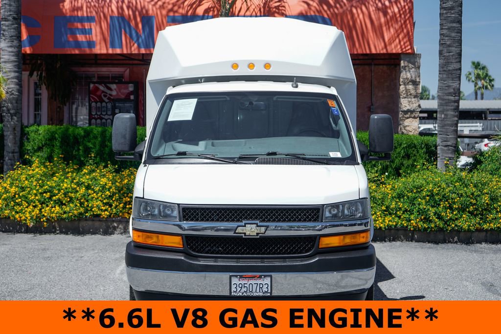 Used 2022 Chevrolet Express 3500 w/ Power Convenience Package RWD image 3