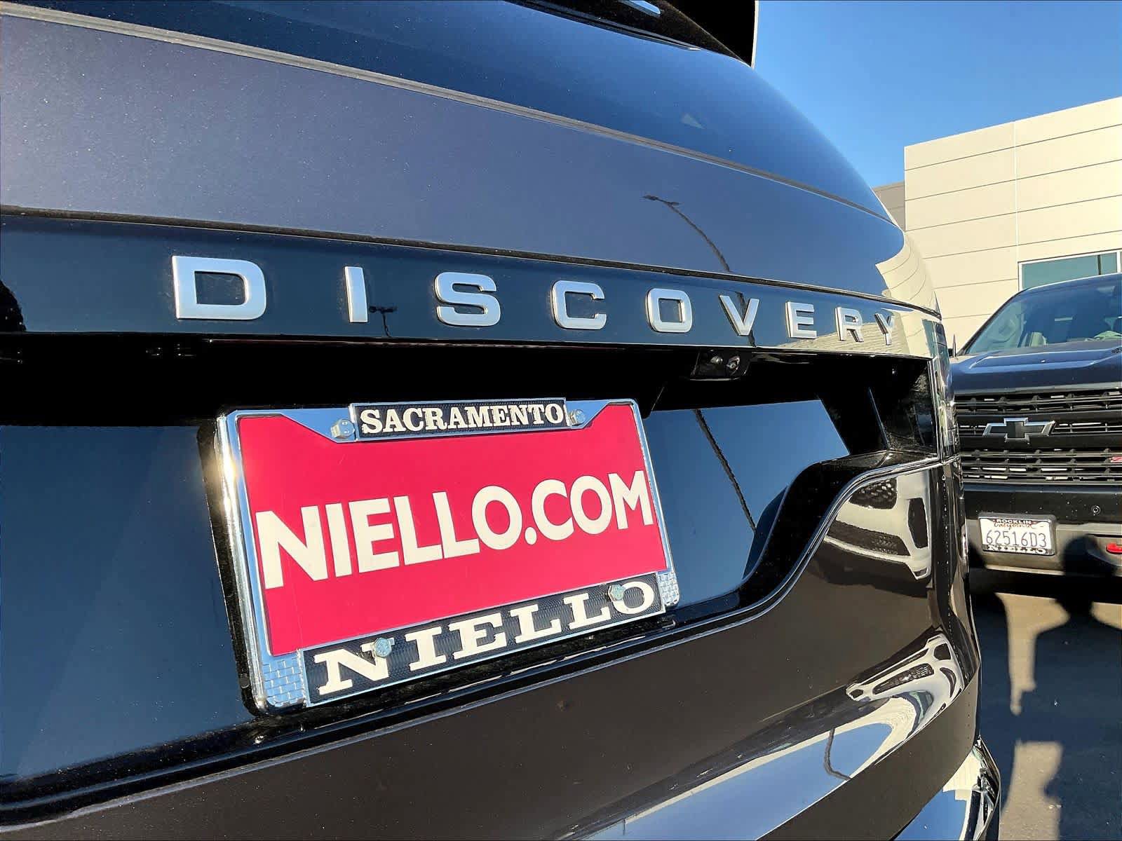 New 2025 Land Rover Discovery Metropolitan Edition AWD/4WD image 26
