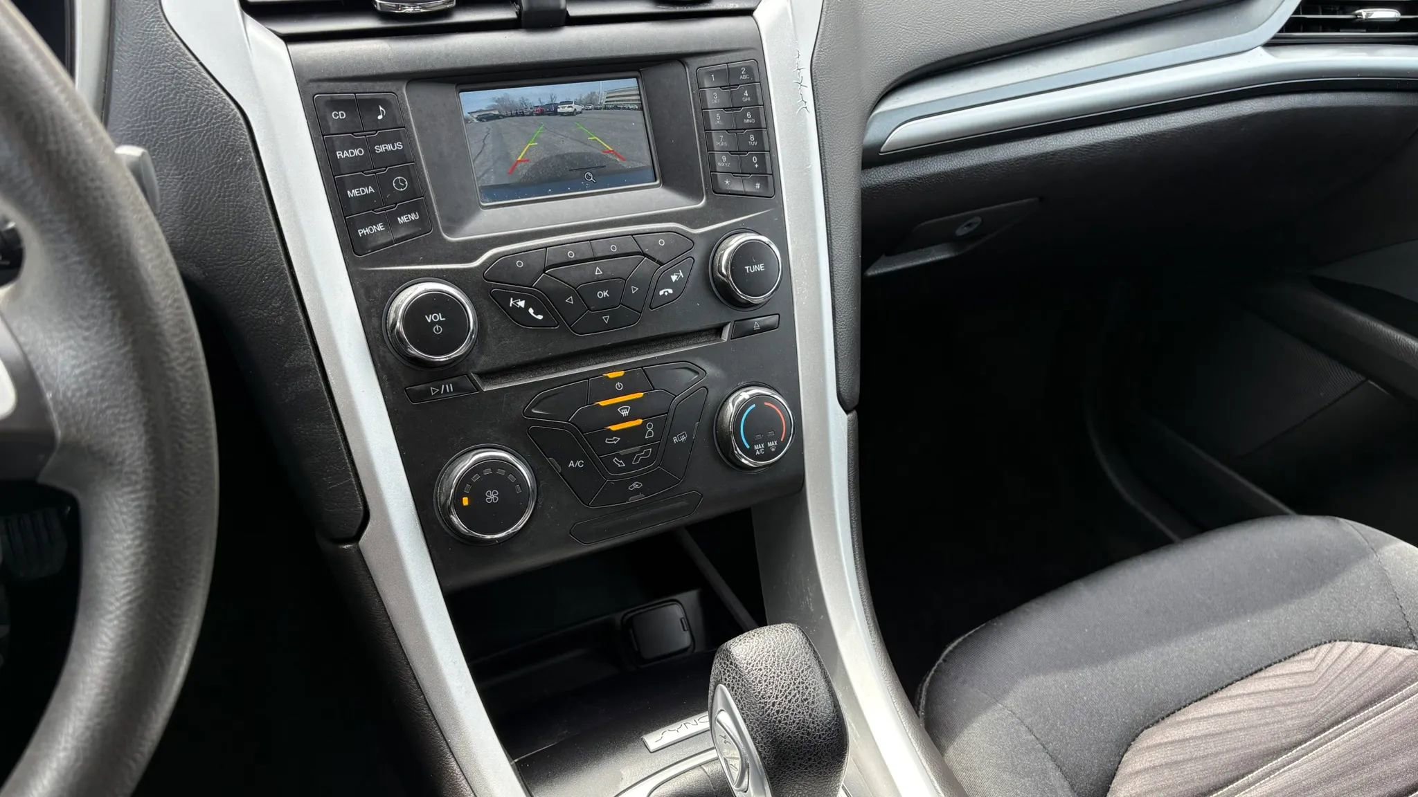 Used 2016 Ford Fusion SE image 20