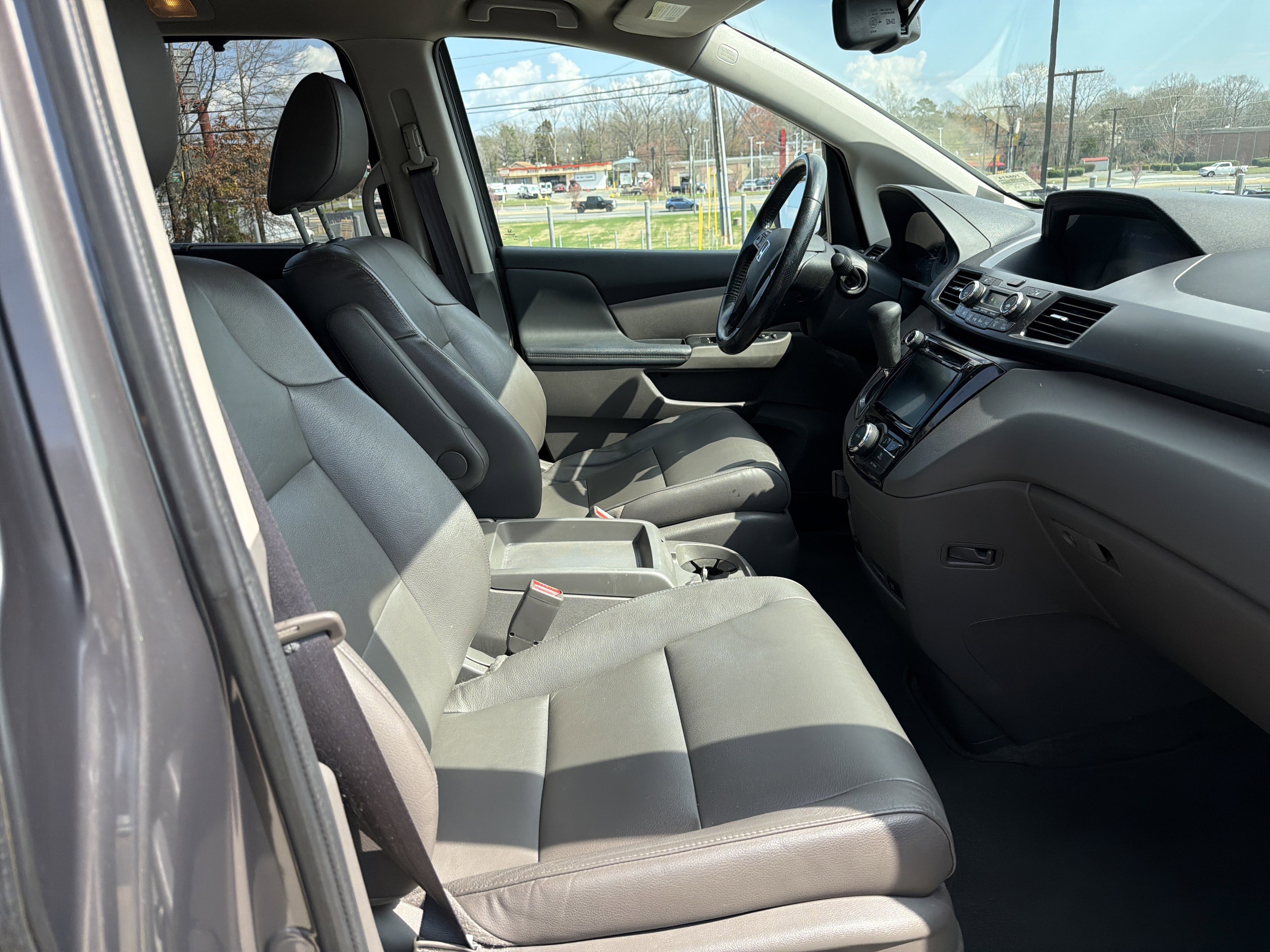 Used 2015 Honda Odyssey EX-L image 29