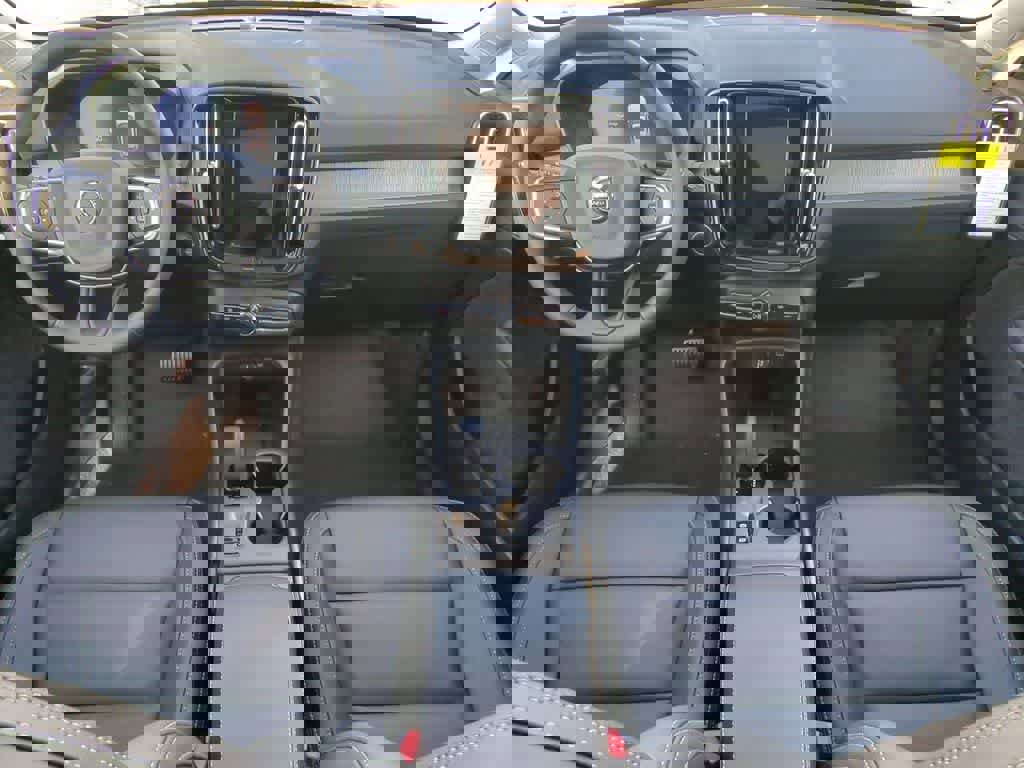 New 2026 Volvo XC40 B5 Core w/ Protection Package Premier image 14