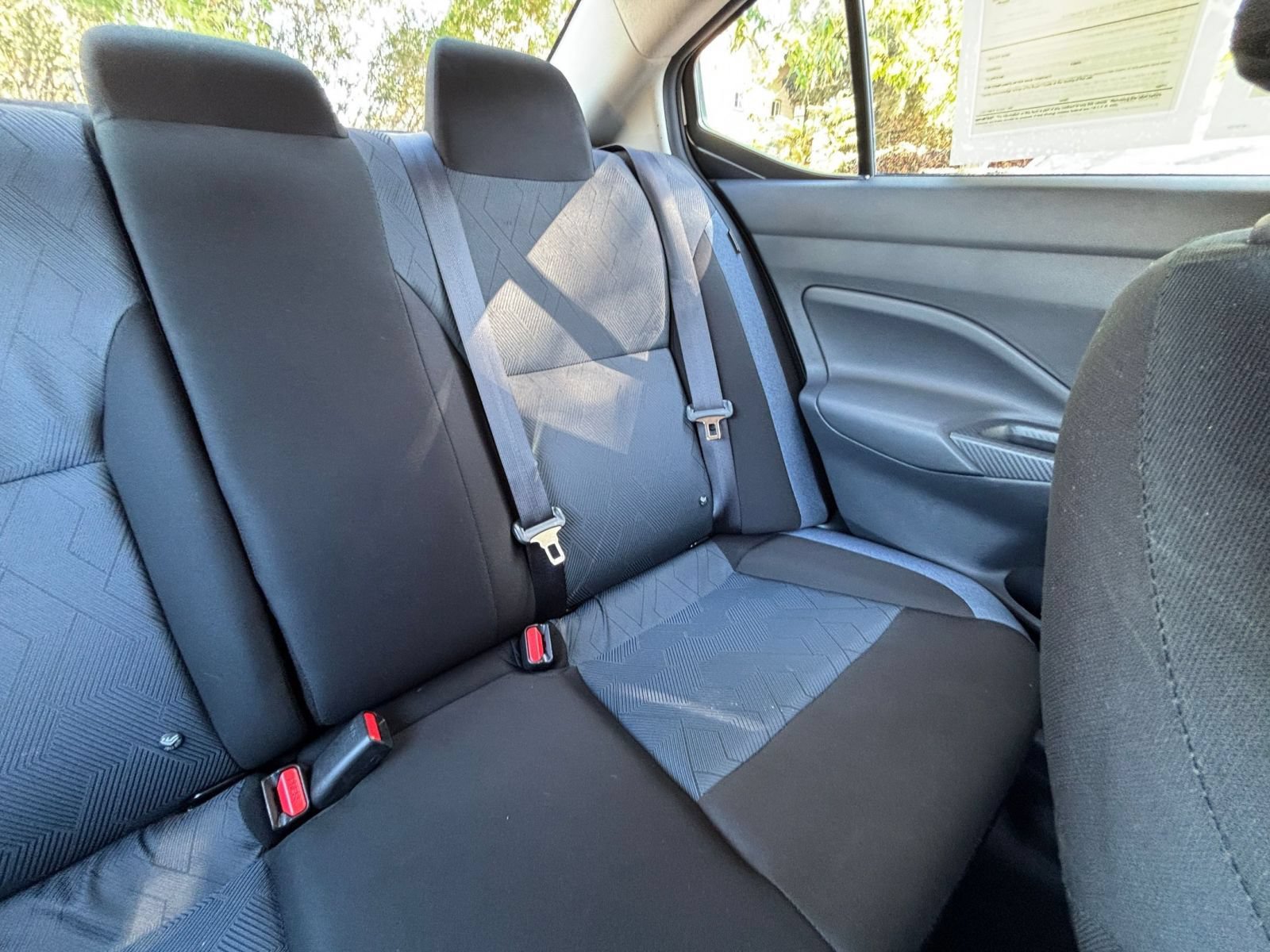 Used 2025 Nissan Versa SV FWD image 34