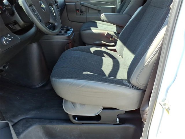 Used 2023 Chevrolet Express 2500 w/ Driver Convenience Package image 12