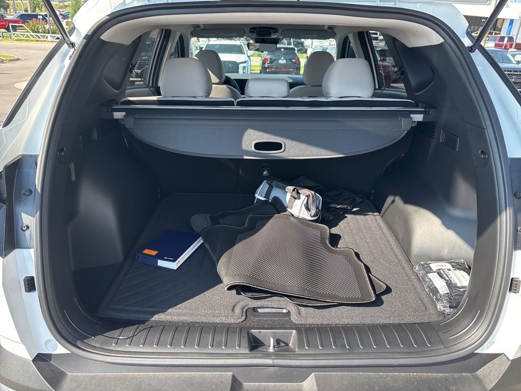 New 2026 Hyundai Tucson SE image 8