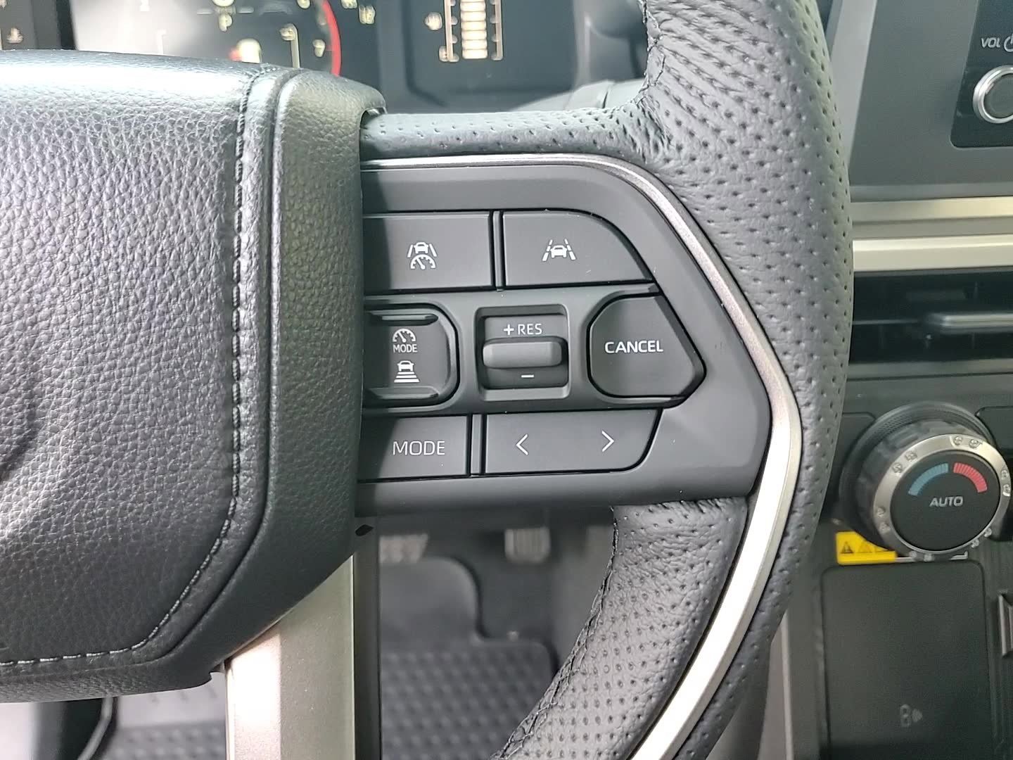 New 2025 Toyota Tacoma SR5 AWD/4WD image 15