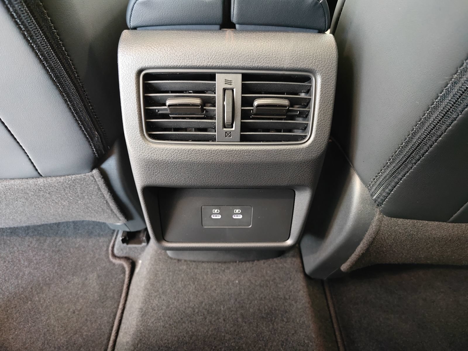 New 2026 Nissan Rogue Dark Armor AWD/4WD image 30
