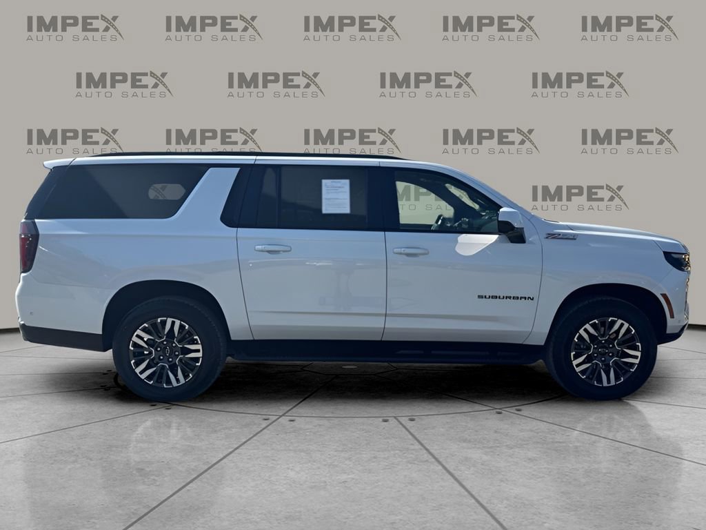 Used 2025 Chevrolet Suburban Z71 AWD/4WD image 6