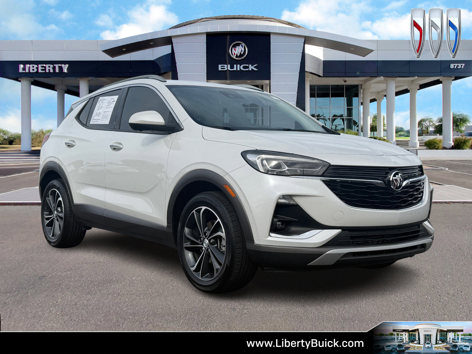 Certified 2020 Buick Encore GX Essence w/ Advanced Technology Package FWD image 1