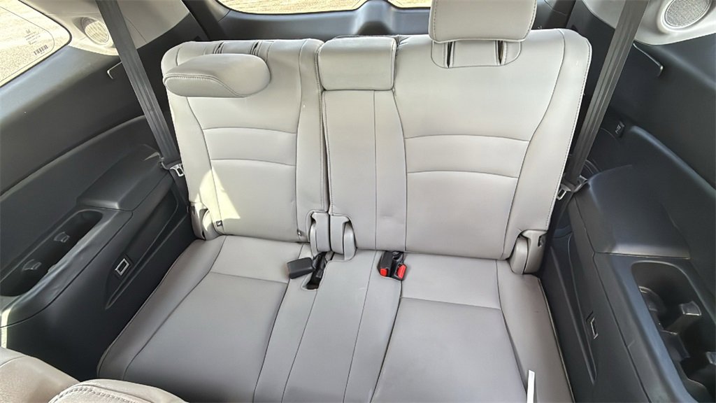Used 2017 Honda Pilot Touring image 12