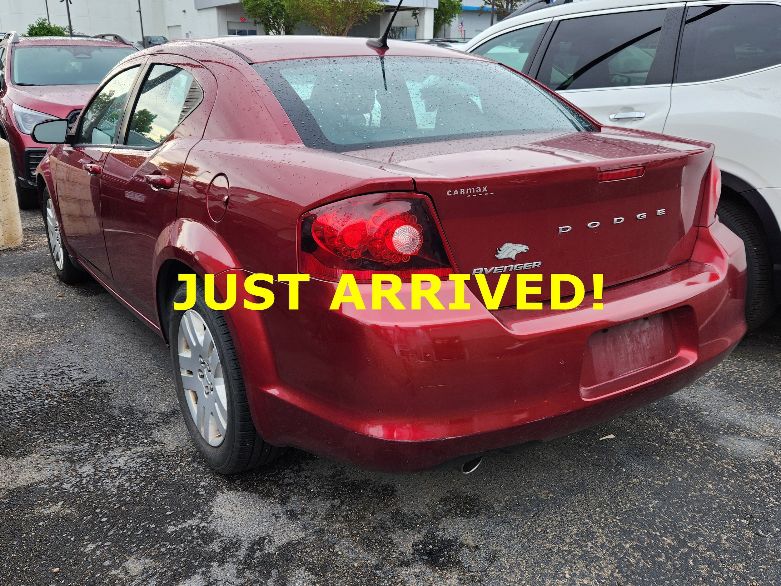 Used 2014 Dodge Avenger SE FWD image 4