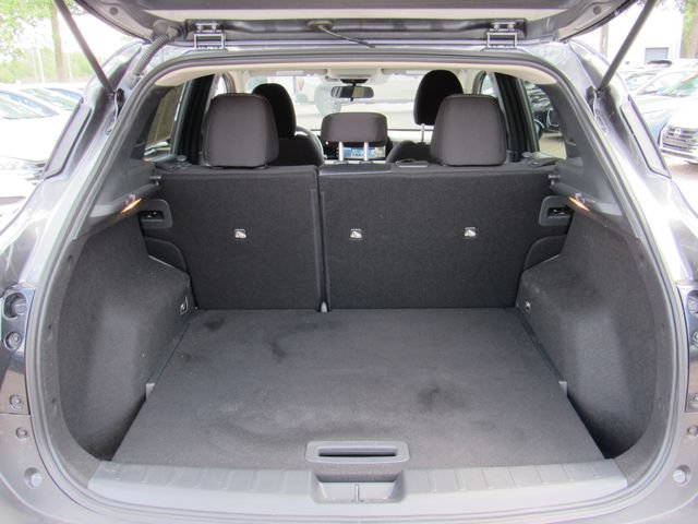 Certified 2025 Nissan Kicks SV FWD image 7