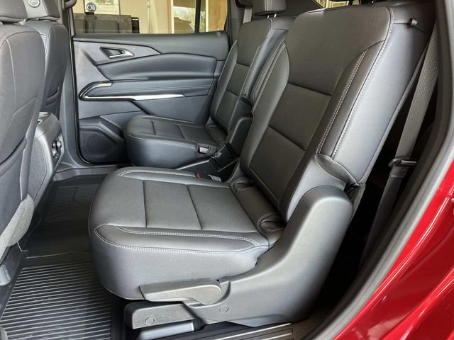 New 2026 Chevrolet Traverse LT w/ Sun and Wheel Package FWD image 18