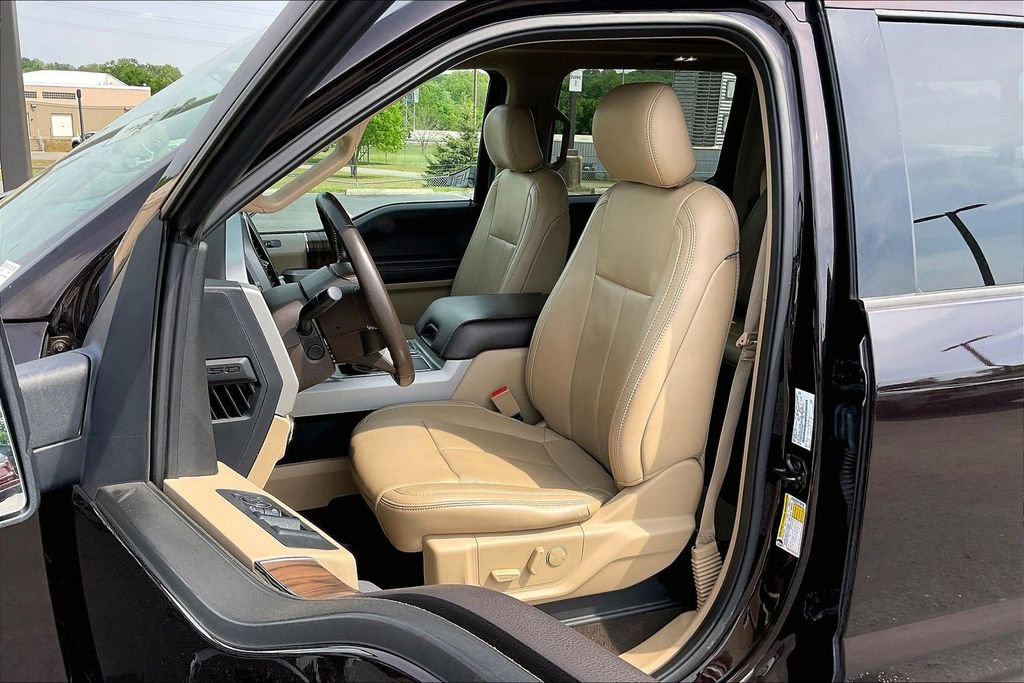 Used 2019 Ford F150 Lariat w/ Equipment Group 502A Luxury AWD/4WD image 24