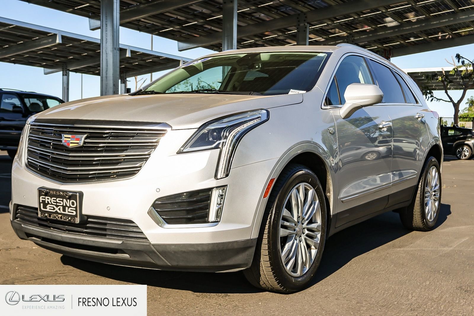 Used 2018 Cadillac XT5 Premium Luxury FWD image 3