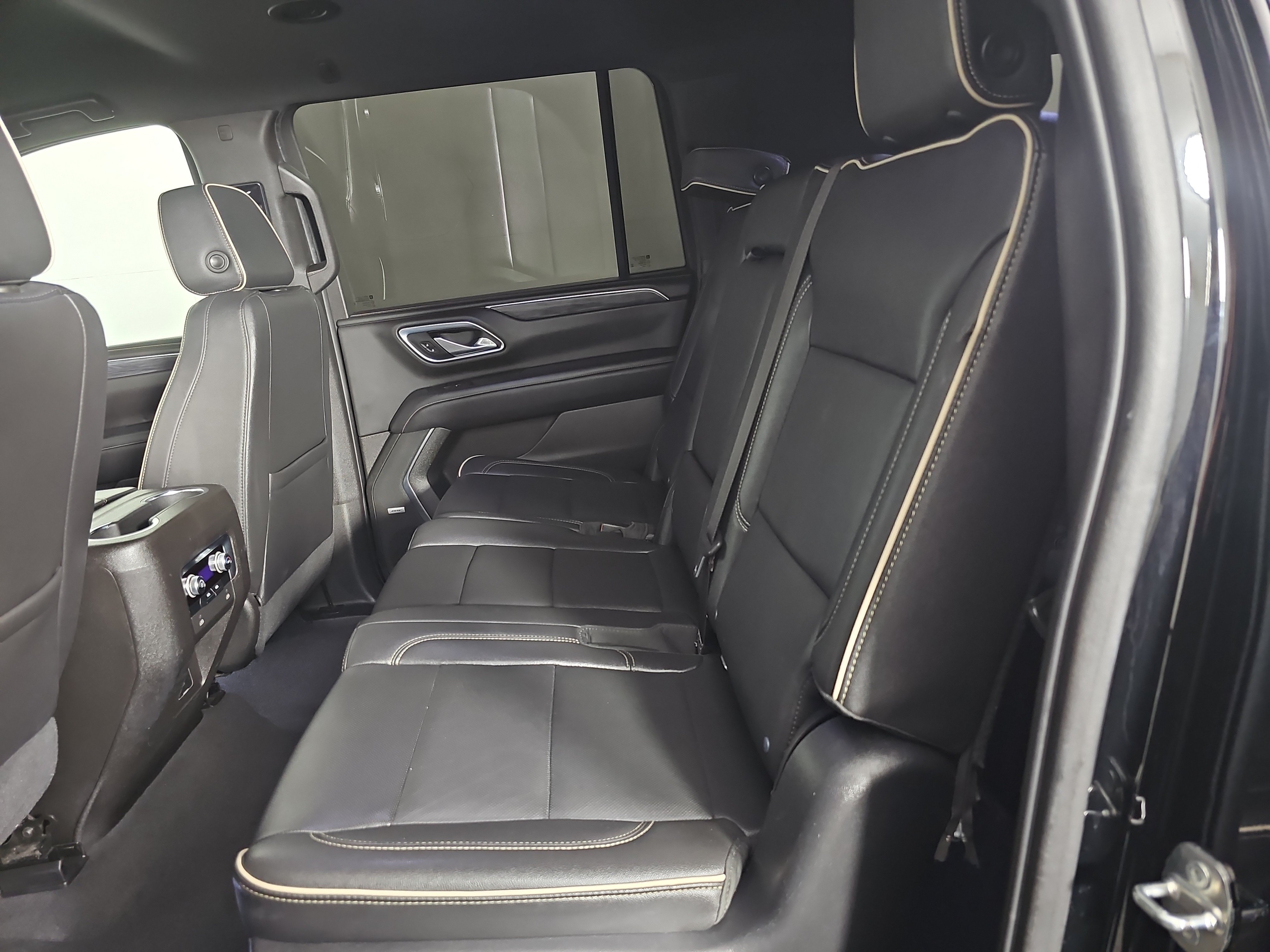 Used 2021 GMC Yukon XL SLT AWD/4WD image 20