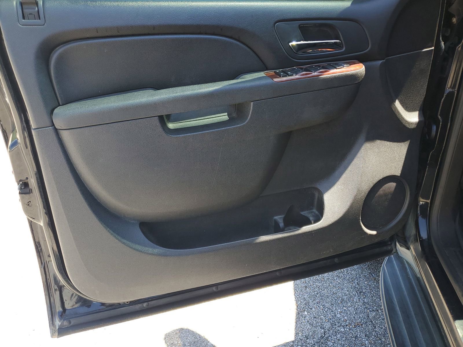 Used 2011 Chevrolet Tahoe LS RWD image 8