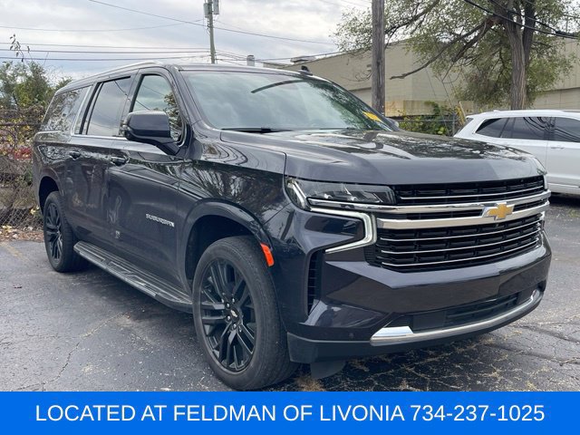 Used 2024 Chevrolet Suburban LT w/ LT Signature Package AWD/4WD image 4
