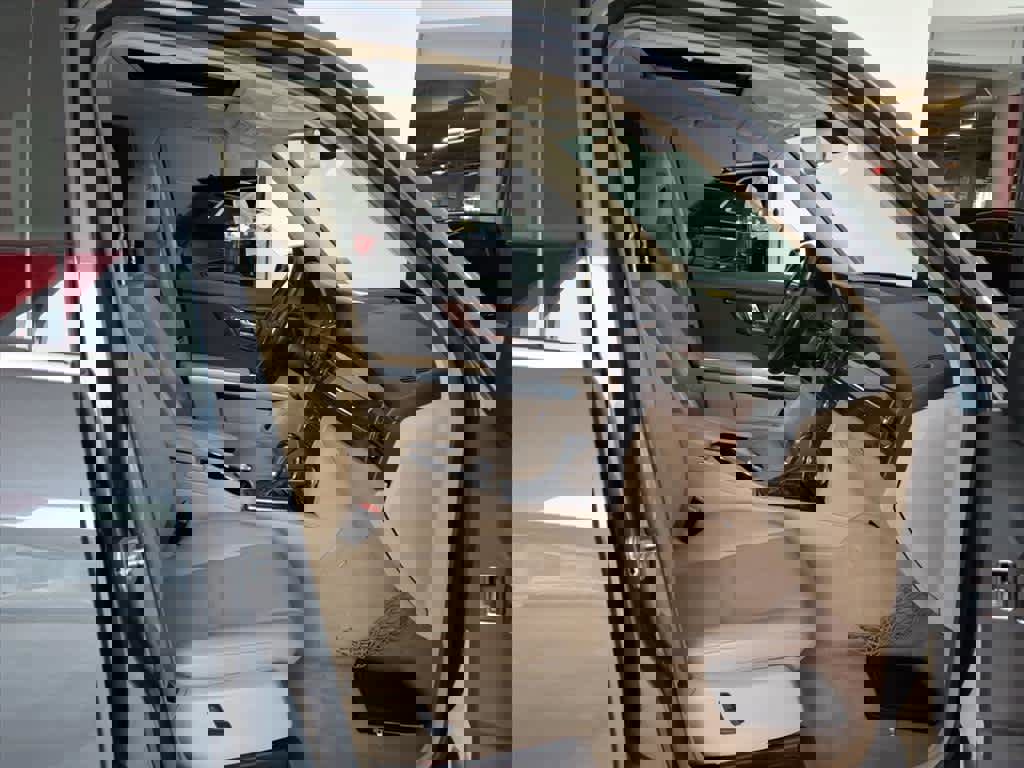 Used 2010 Mercedes-Benz GLK 350 4MATIC image 21