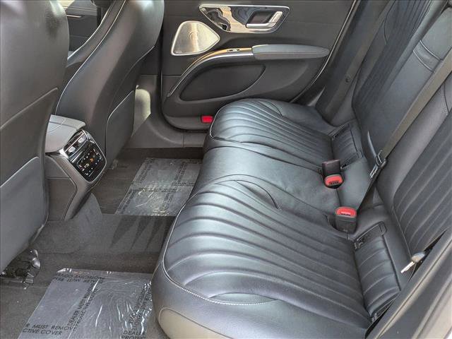 Used 2022 Mercedes-Benz EQS 580 4MATIC Sedan image 21