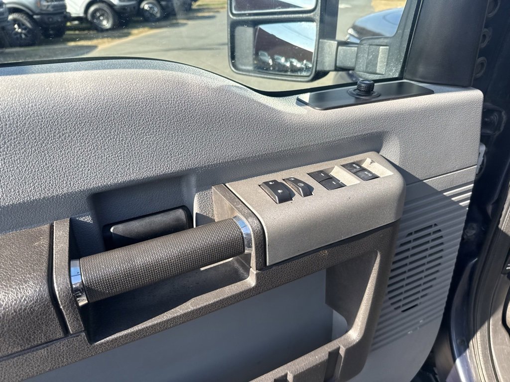 Used 2014 Ford F250 XLT w/ Snow Plow Prep Package image 13