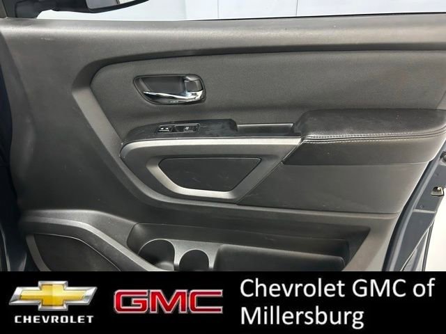 Used 2015 Nissan Titan SV w/ SV Value Truck Package image 32