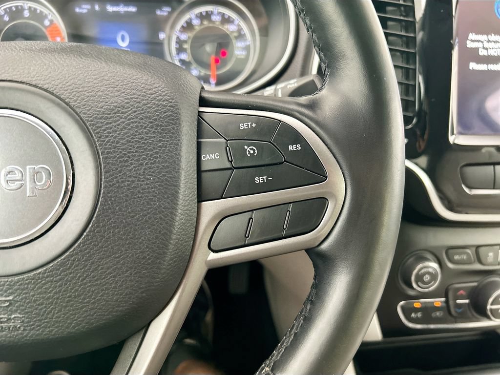 Used 2020 Jeep Cherokee Limited FWD image 12