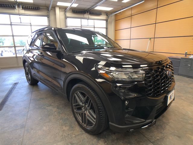 Used 2025 Ford Explorer ST w/ Sun And Sound Package AWD/4WD image 1