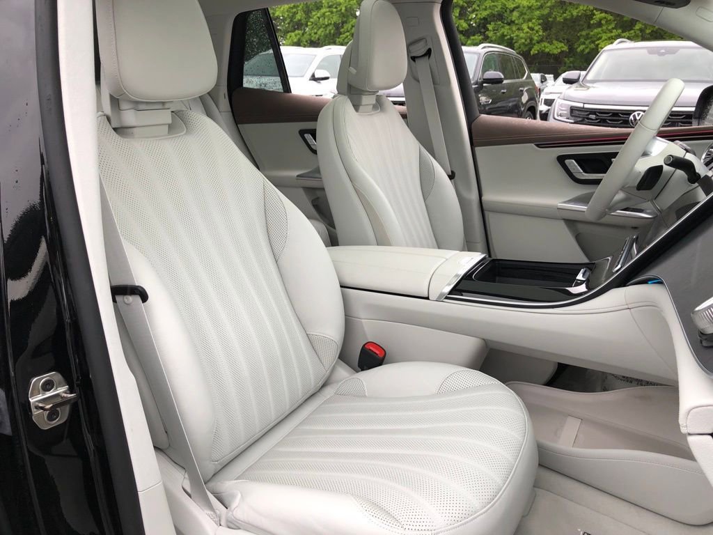 New 2023 Mercedes-Benz EQE 500 4MATIC SUV image 23