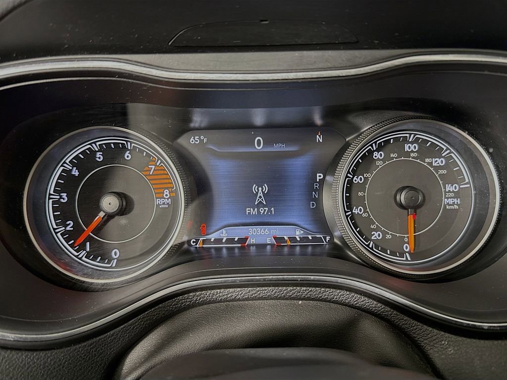 Used 2019 Jeep Cherokee Limited image 7