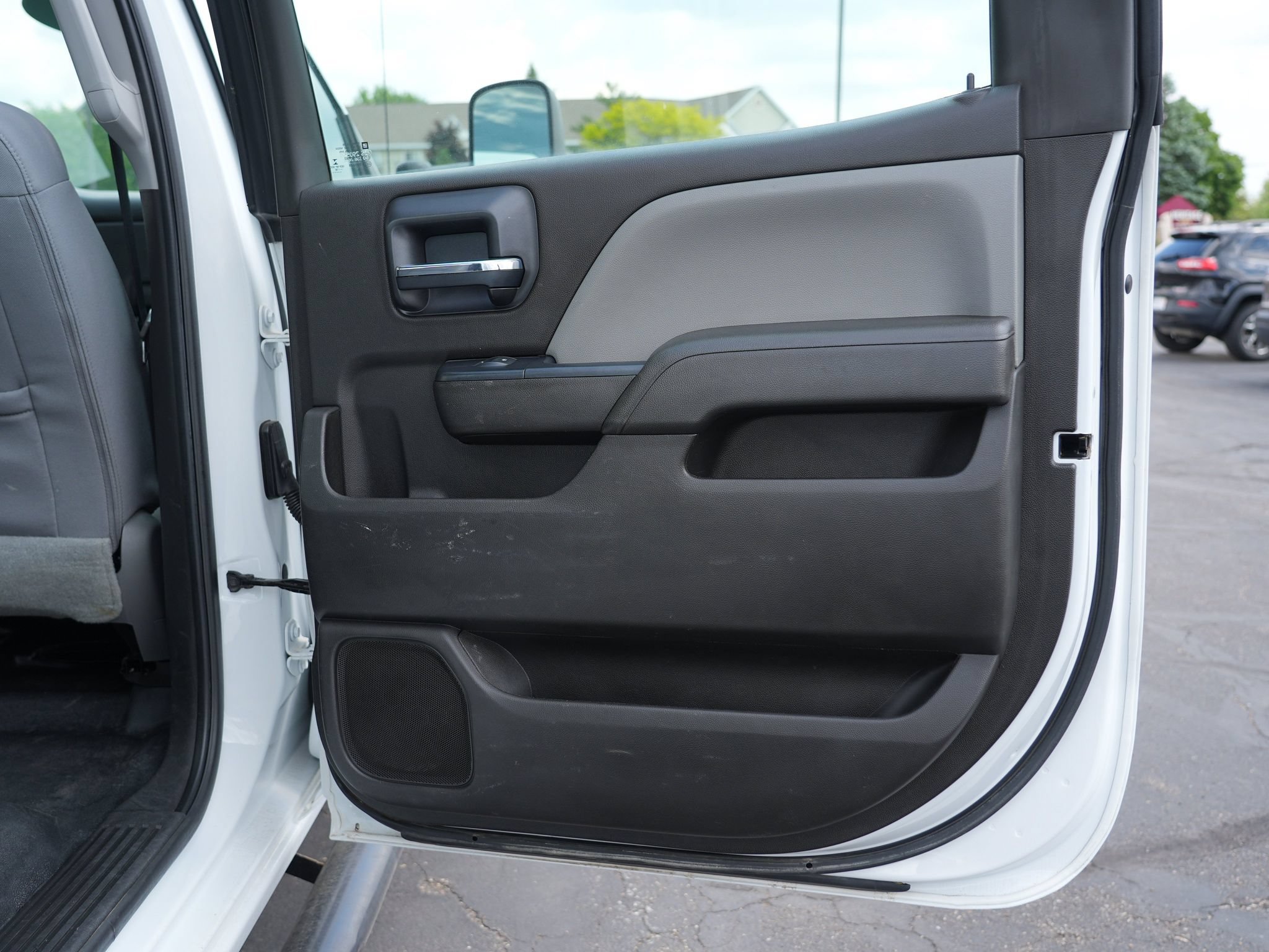 Used 2018 Chevrolet Silverado 3500 W/T AWD/4WD image 17