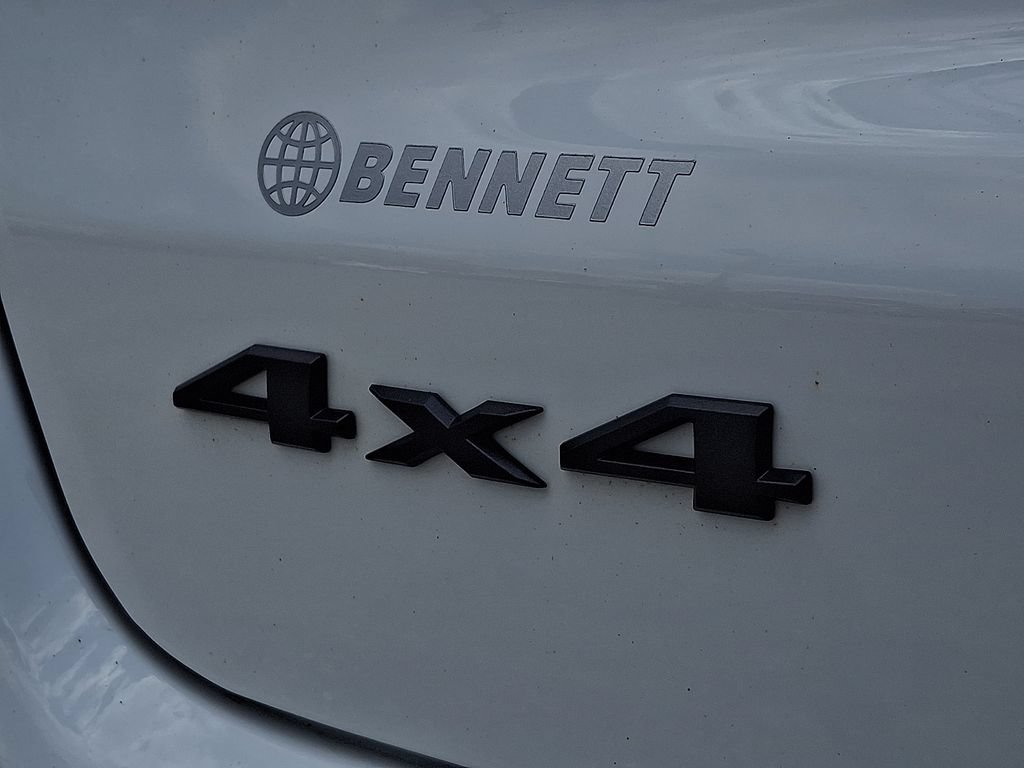 Used 2025 Jeep Compass Trailhawk AWD/4WD image 28