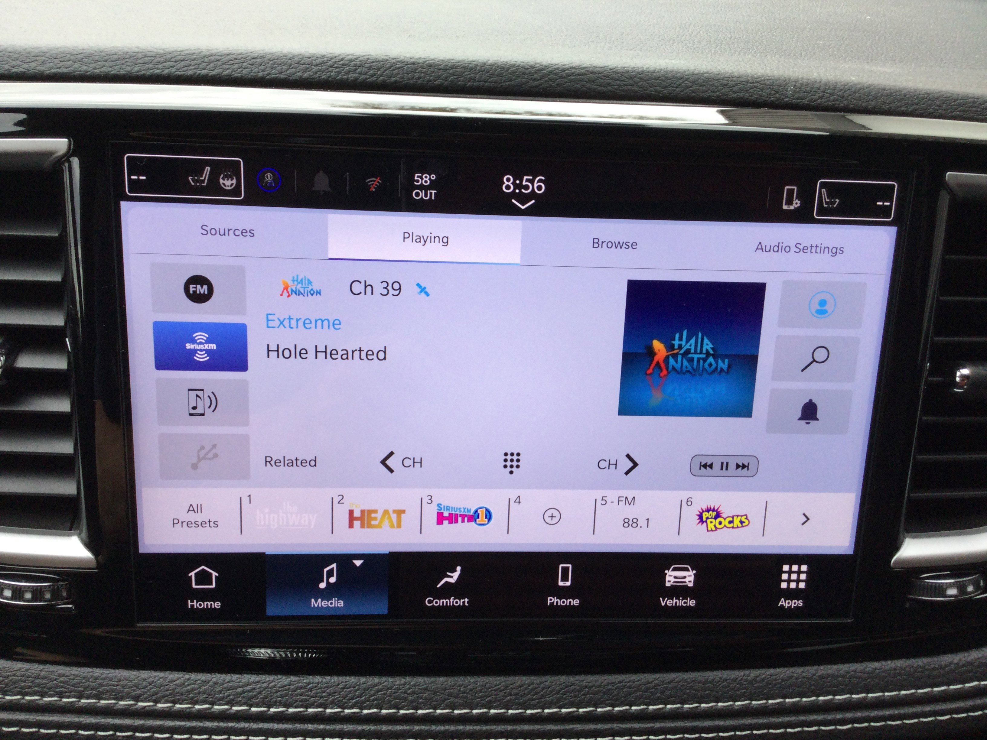 New 2026 Chrysler Pacifica Select image 9