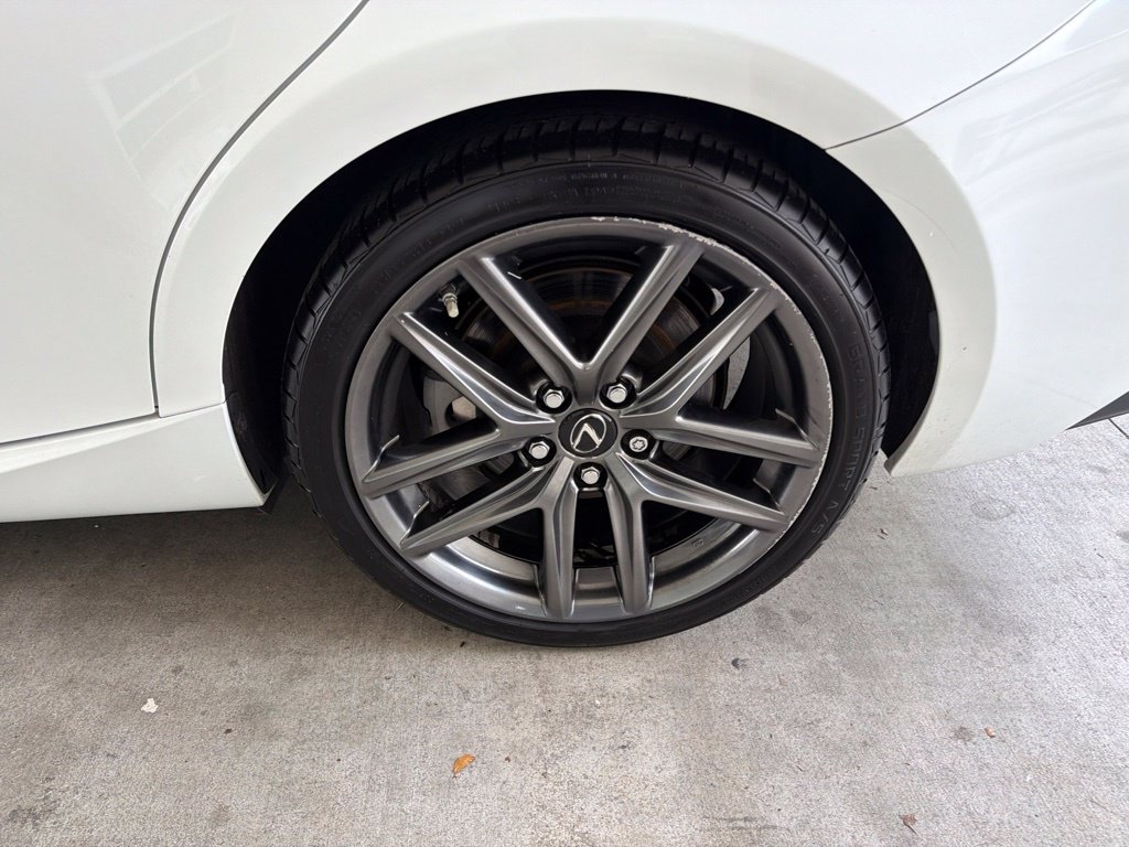 Used 2016 Lexus IS 200t w/ F Sport Package RWD image 18