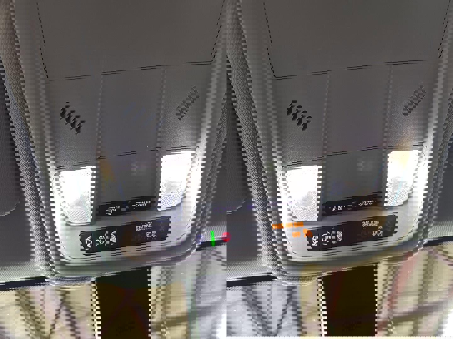 Used 2021 Chevrolet Equinox LS image 18