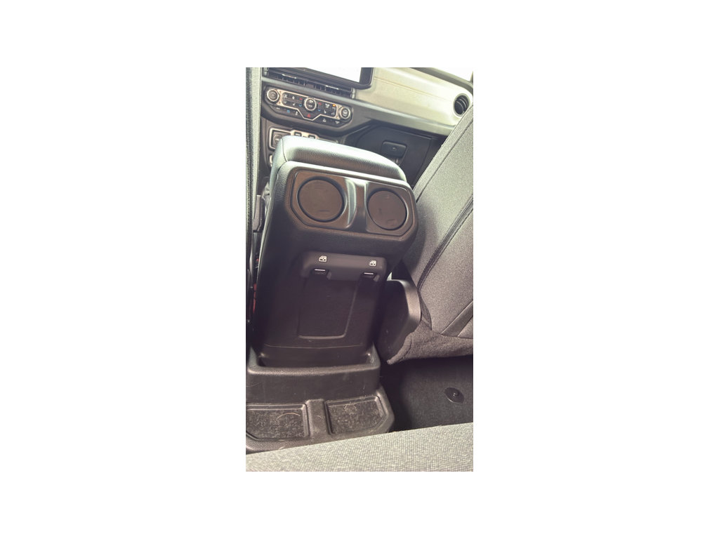 Used 2024 Jeep Wrangler Unlimited AWD/4WD image 11