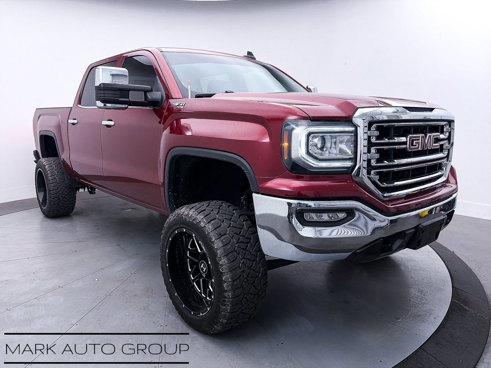 Used 2018 GMC Sierra 1500 SLT w/ SLT Premium Package image 1