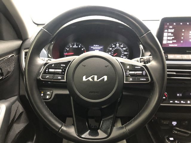 Used 2023 Kia Seltos S w/ Navigation Package image 15