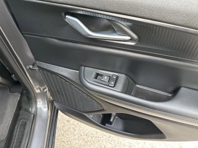 Used 2024 Jeep Grand Cherokee Laredo w/ Trailer Tow Package image 14