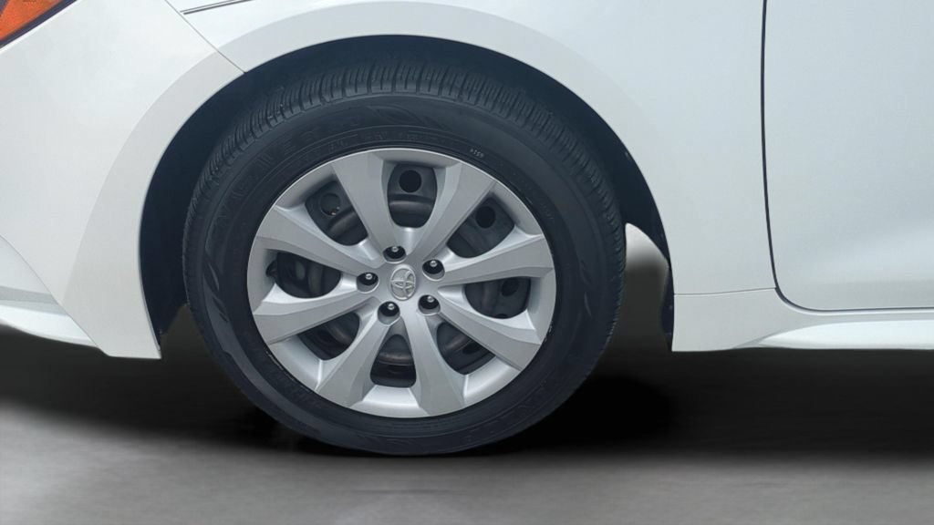 Used 2024 Toyota Corolla LE FWD image 25
