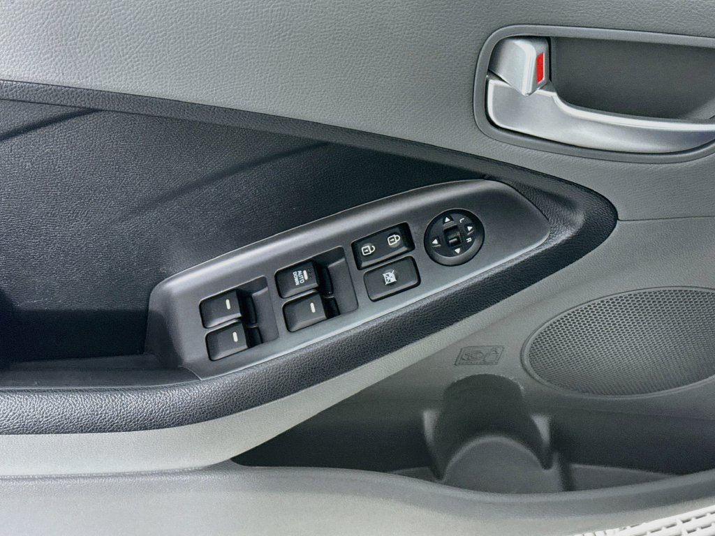 Used 2017 Kia Forte LX FWD image 17