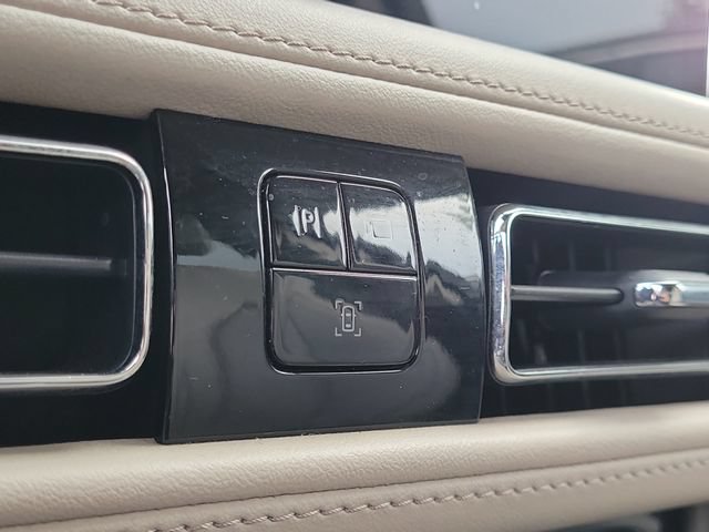Certified 2022 Lincoln Nautilus Reserve FWD image 25