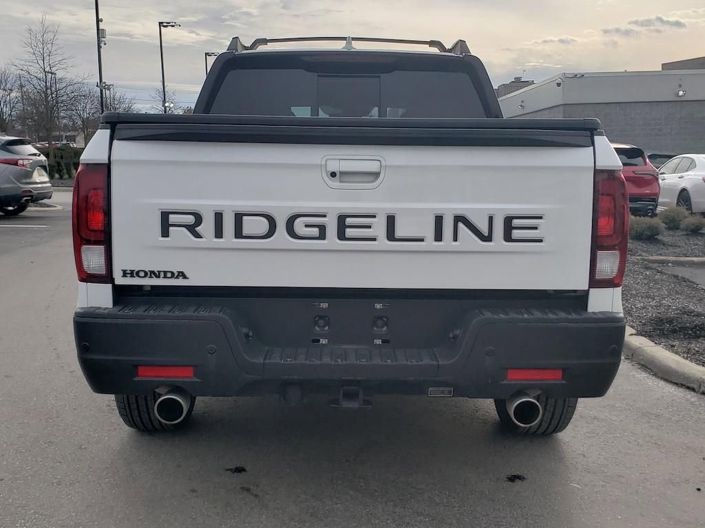 Used 2025 Honda Ridgeline Black Edition image 7