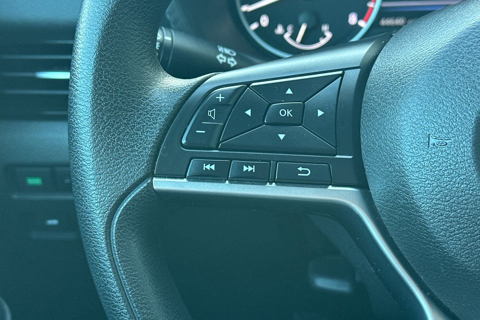 Used 2023 Nissan Sentra SV image 27