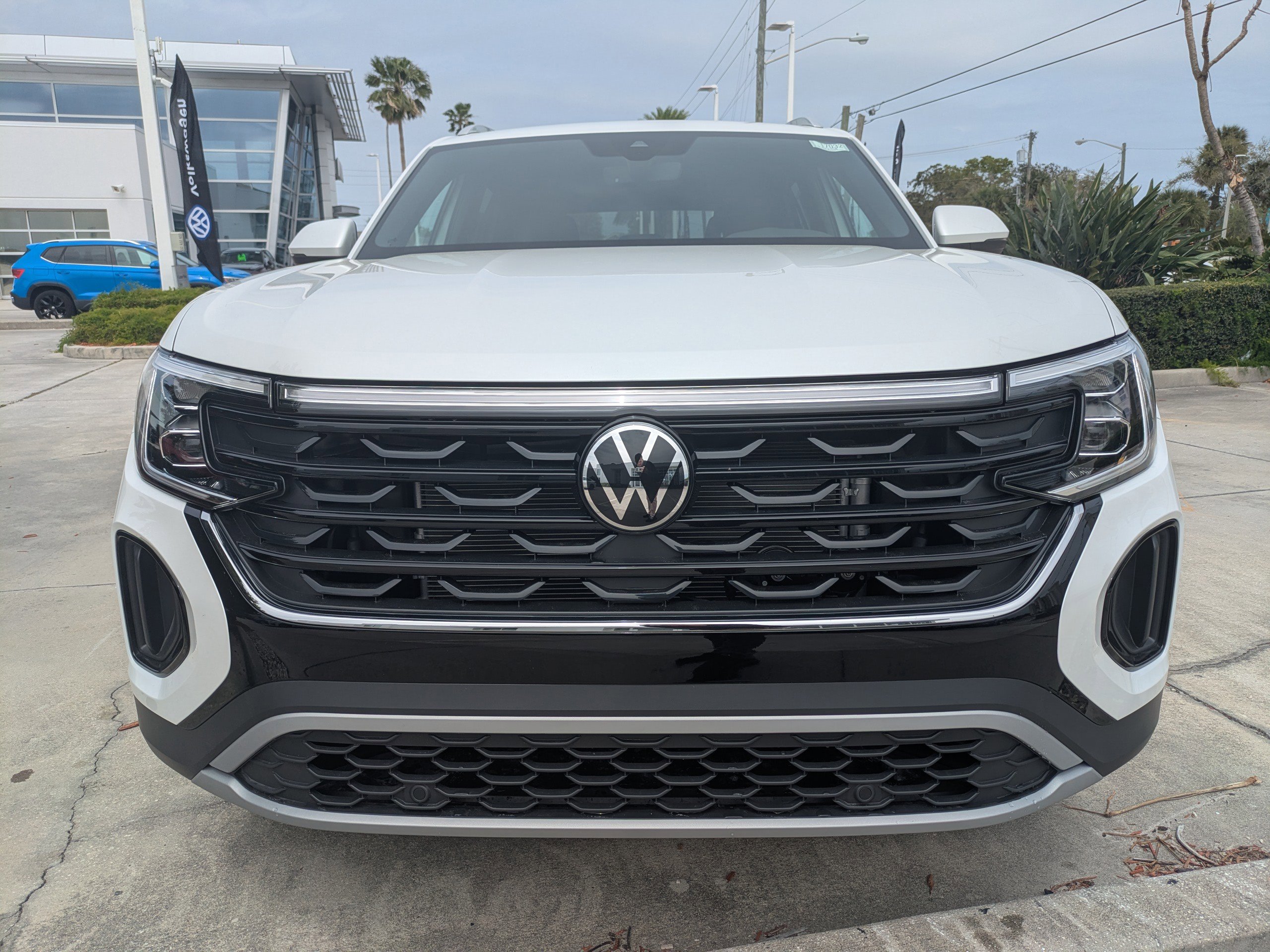 New 2026 Volkswagen Atlas Cross Sport SE image 10