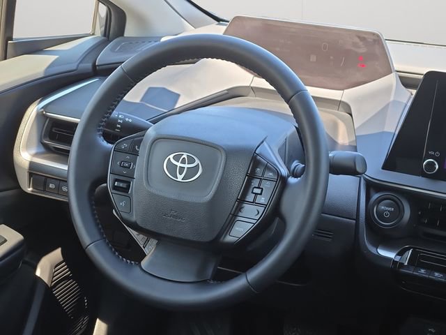 Used 2025 Toyota Prius LE image 18