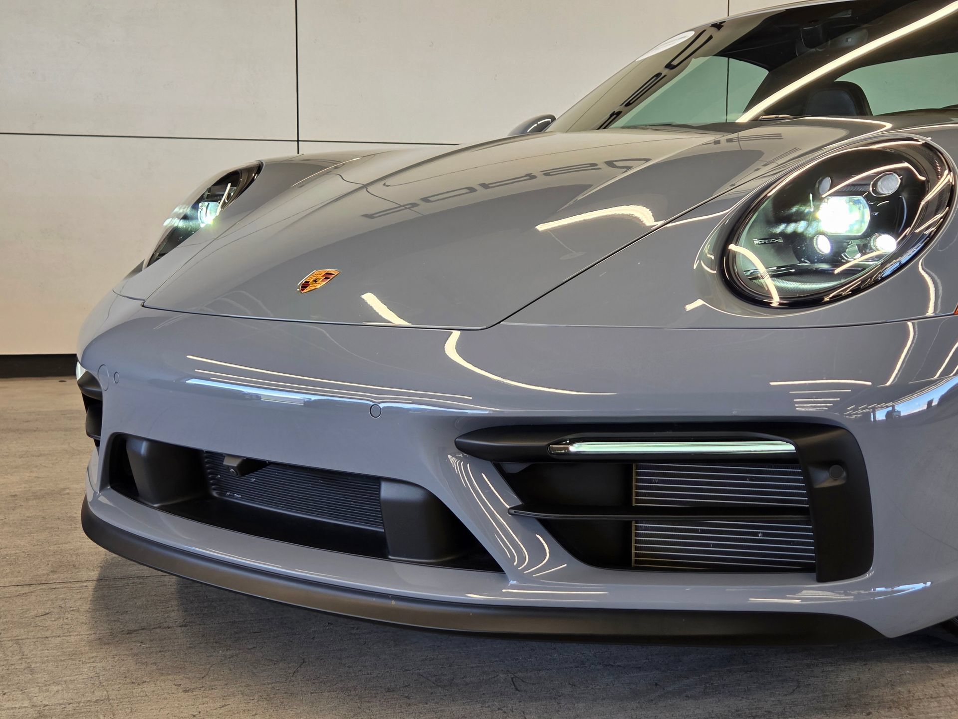 Certified 2024 Porsche 911 Targa 4 GTS AWD/4WD image 26