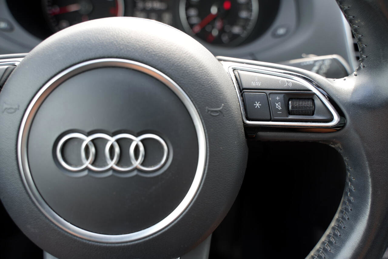 Used 2018 Audi Q3 2.0T Premium Plus image 38