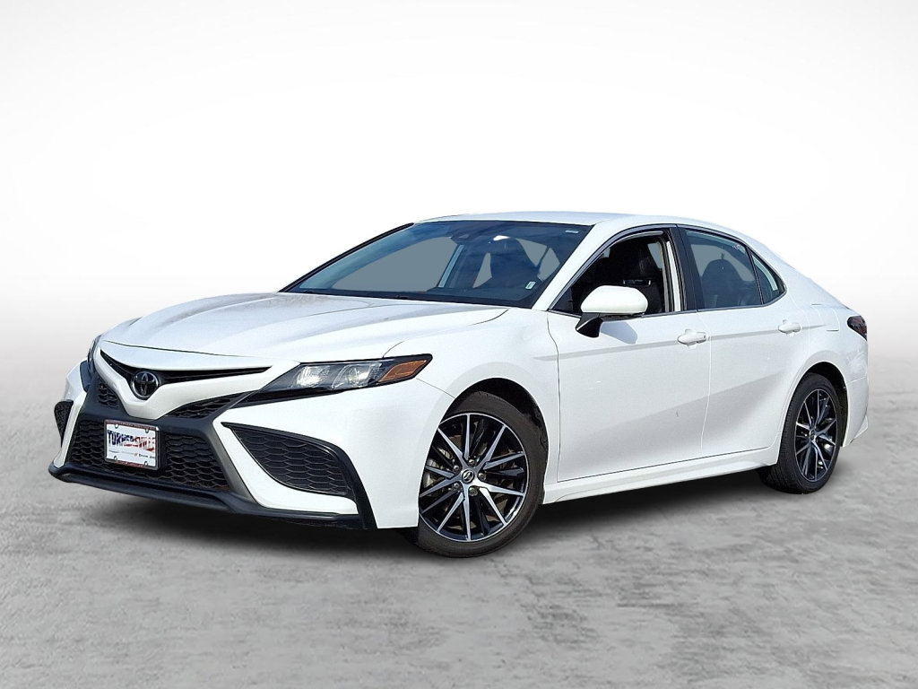 Used 2023 Toyota Camry SE image 1