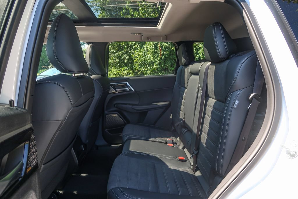 New 2026 Mitsubishi Outlander SE FWD image 22