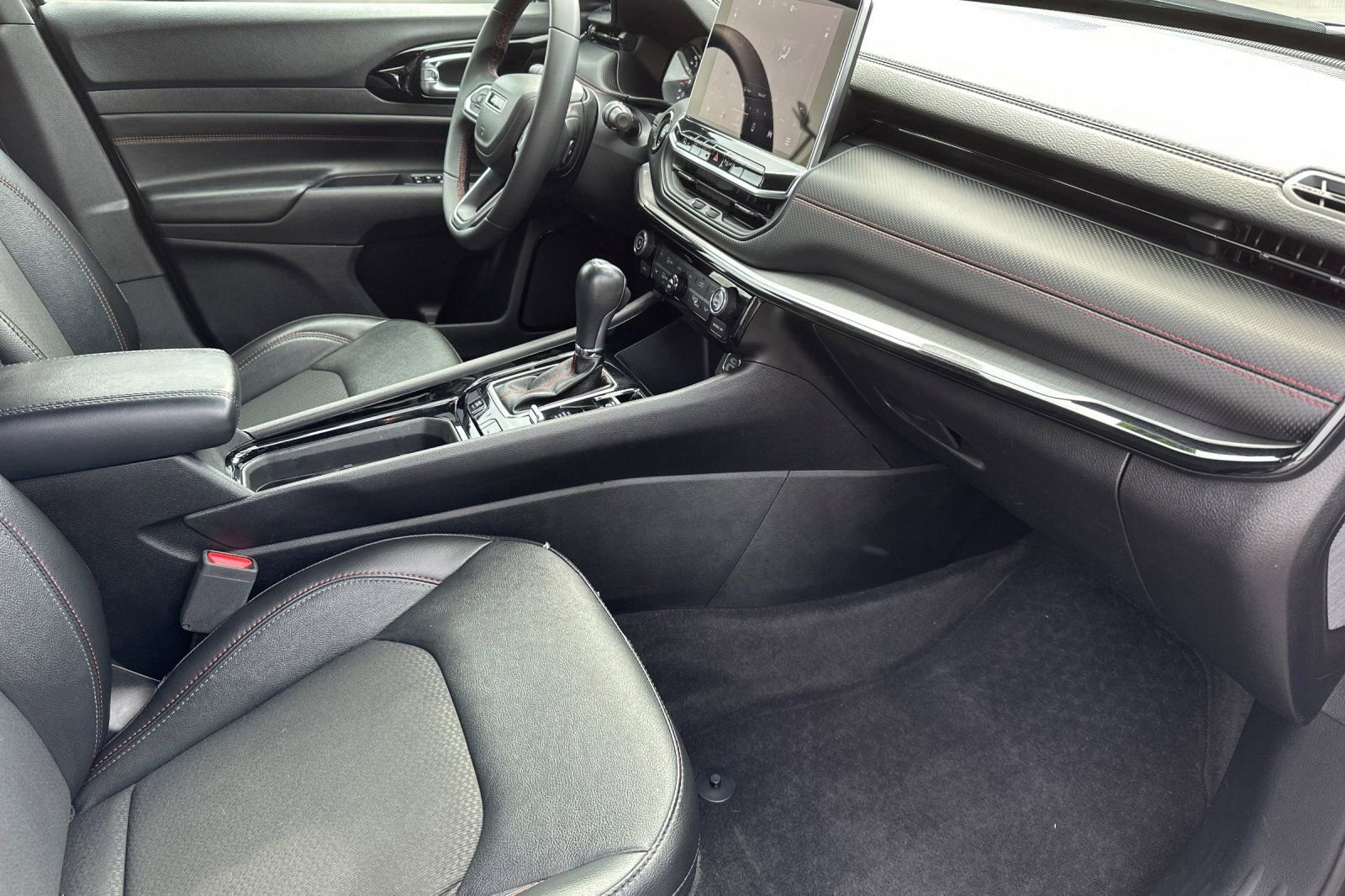 Used 2023 Jeep Compass Trailhawk image 19